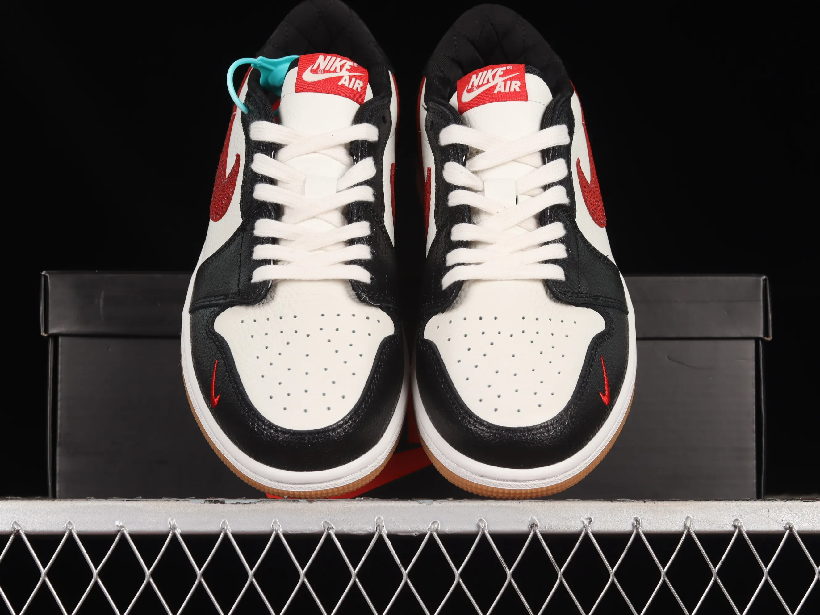 All categories Air Jordan Jordan series basketball shoes Air Jordan 1 Low Z version Air Jordan 1 Low AJ1 Joe 1 black and white red burst pattern low-top cultural basketball shoes DZ0798-108